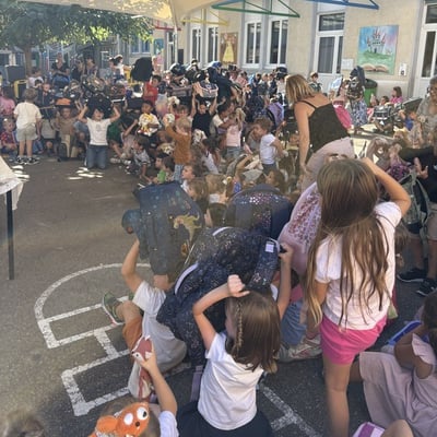 Célébration des doudous et cartables